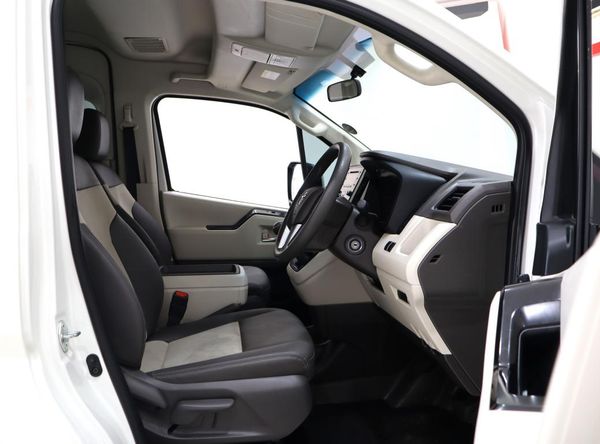 2019-Toyota-Quantum-28-GL-14-Seat image:21