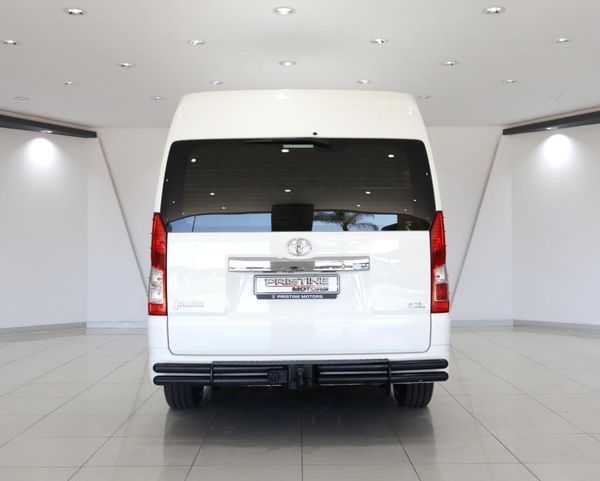 2019-Toyota-Quantum-28-GL-14-Seat image:4