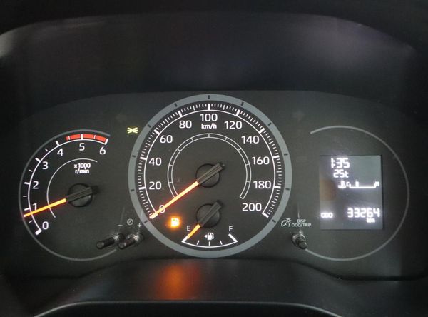 2019-Toyota-Quantum-28-GL-14-Seat image:8