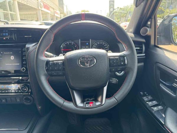 2025-Toyota-Fortuner-28GD-6-4x4-GR-S-Auto image:9