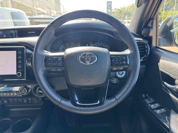 2025-Toyota-Hilux-28-GD-6-Raised-Body-Legend-RS-4x4-Auto-Double-Cab image:14