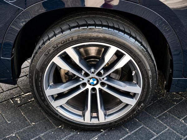 2017-BMW-X6-M50d image:8