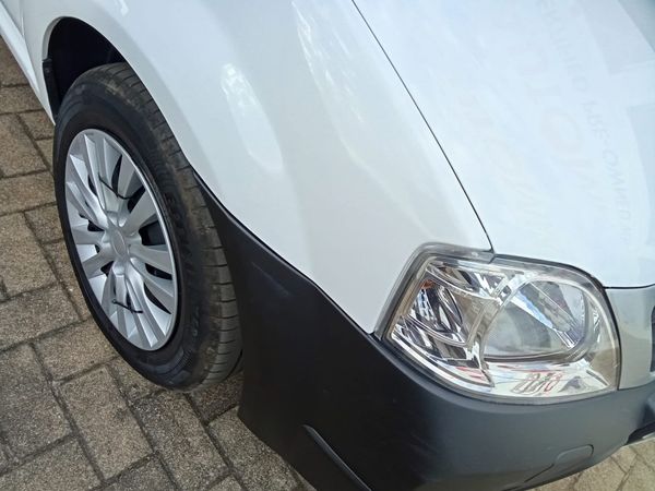 2021-Nissan-NP200-16-AC-Safety-Pack image:19