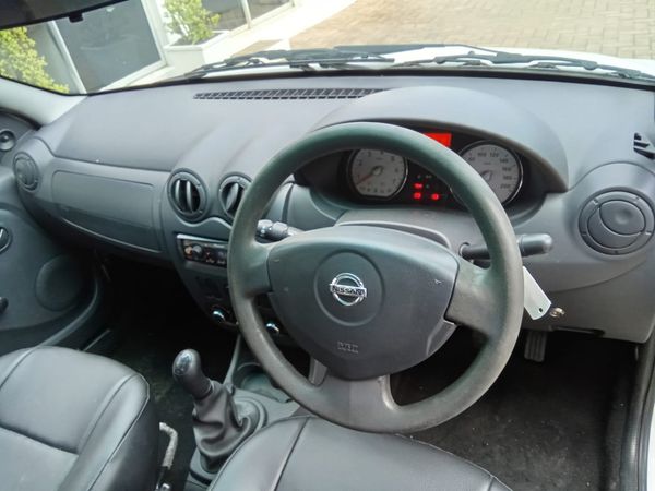 2021-Nissan-NP200-16-AC-Safety-Pack image:8