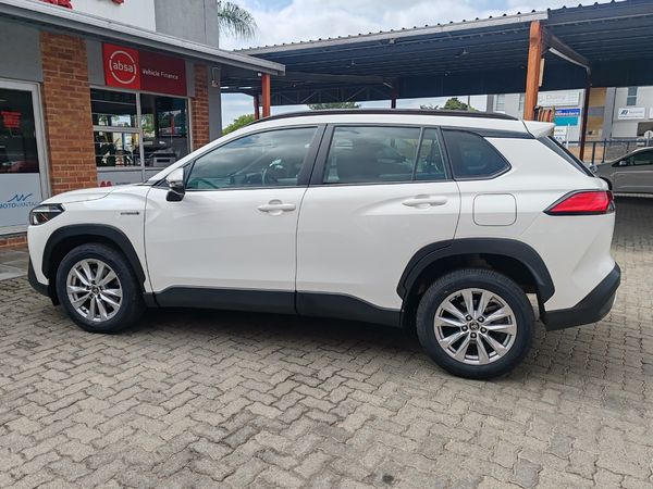 2022-Toyota-Corolla-Cross-18-XS-Hybrid image:3