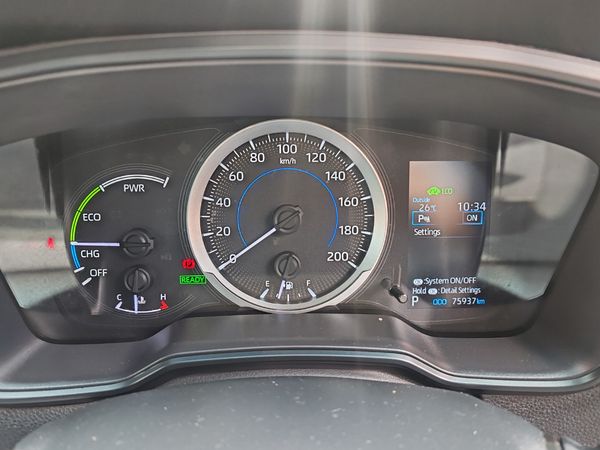 2022-Toyota-Corolla-Cross-18-XS-Hybrid image:5