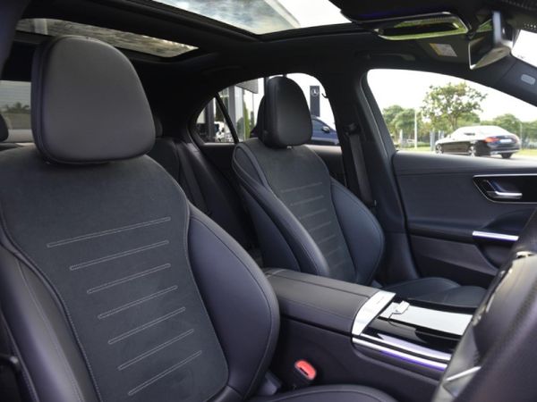 2022-Mercedes-Benz-C-Class-C-220d-Auto image:5