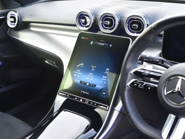 2022-Mercedes-Benz-C-Class-C-220d-Auto image:6