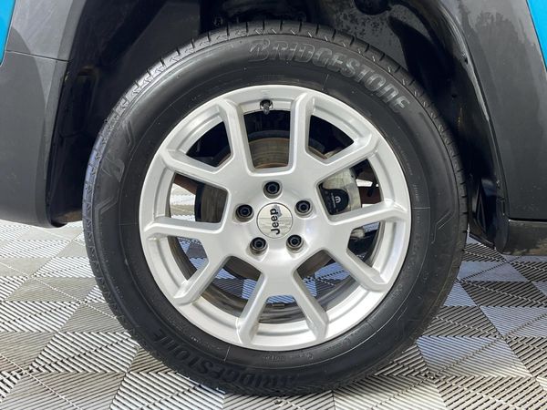 2022-Jeep-Renegade-14-TJet-Limited-Auto image:6