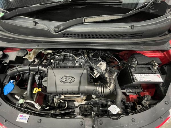 2013-Hyundai-i10-11-GLS-Motion image:12
