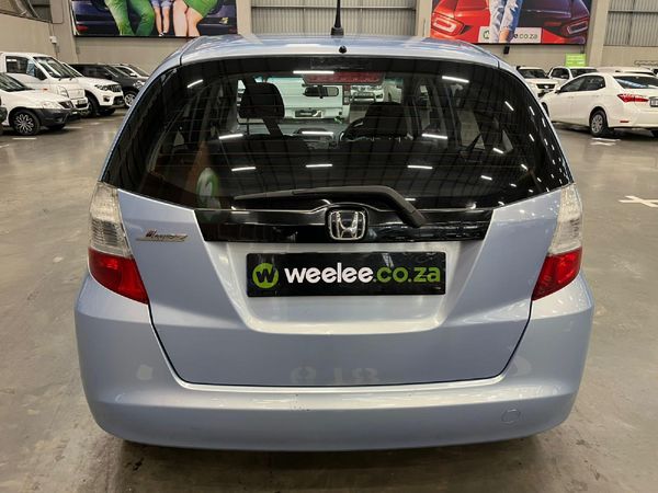 2010-Honda-Jazz-14i-LX image:5