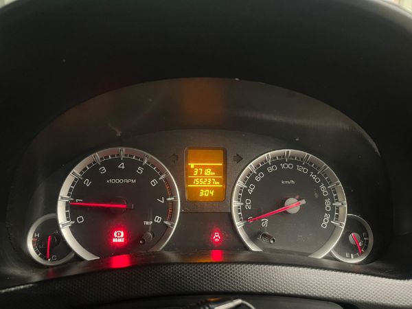 2016-Suzuki-Swift-12-GL image:10