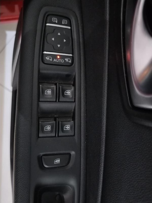 2019-Renault-Captur-12T-Dynamique-5-dr-Auto-88kW image:9