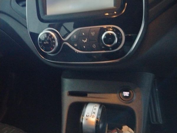 2019-Renault-Captur-12T-Dynamique-5-dr-Auto-88kW image:13