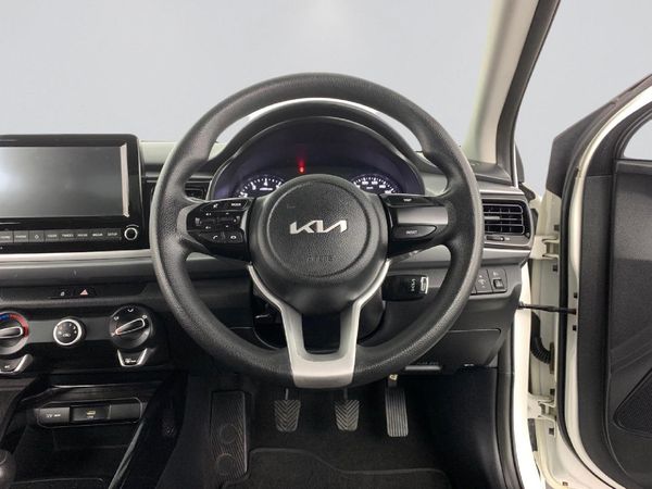 2022-Kia-Rio-12-LS-5-dr image:11
