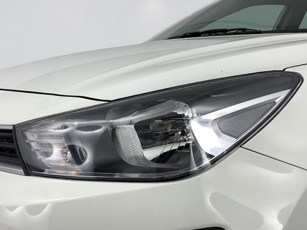 2022-Kia-Rio-12-LS-5-dr image:6