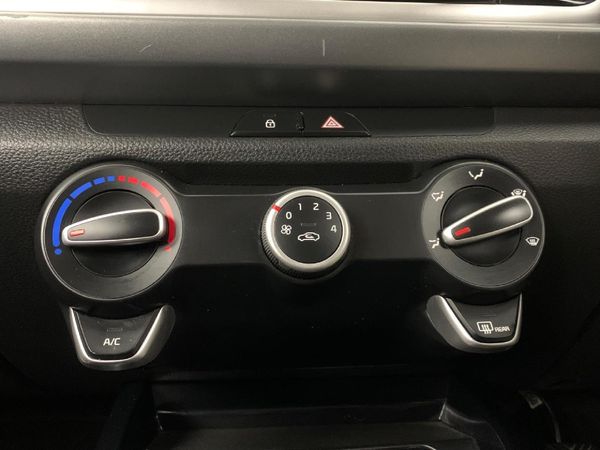 2022-Kia-Rio-12-LS-5-dr image:7