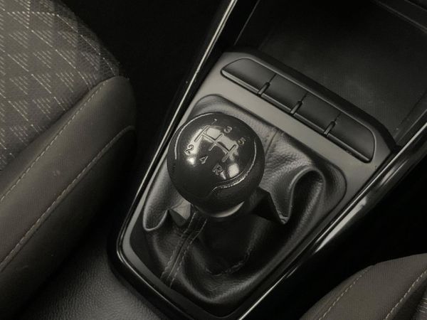 2022-Kia-Rio-12-LS-5-dr image:8