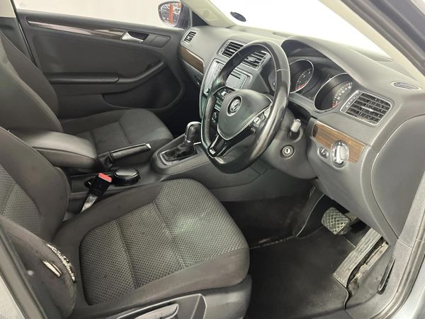 2019-Volkswagen-Jetta-GP-14-TSI-Comfortline-Auto image:9