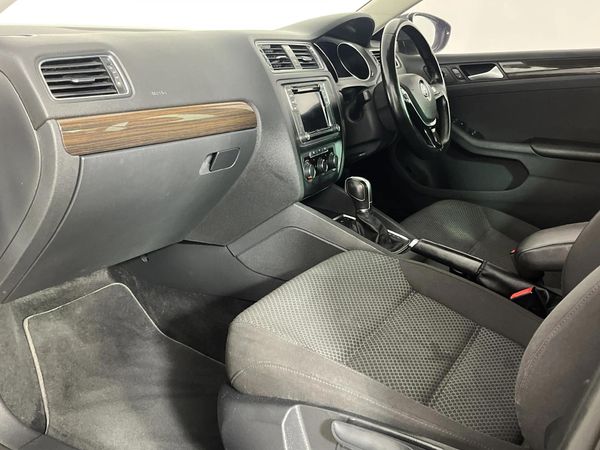 2019-Volkswagen-Jetta-GP-14-TSI-Comfortline-Auto image:8
