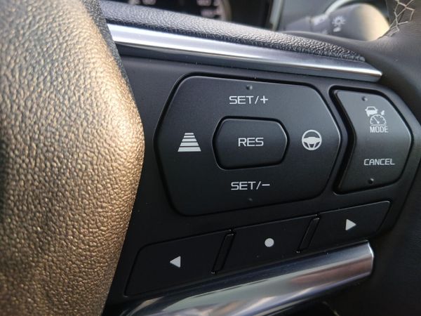 2026-Isuzu-D-Max-30-DDI-V-Cross-HR-4x4-Auto-Double-Cab image:14