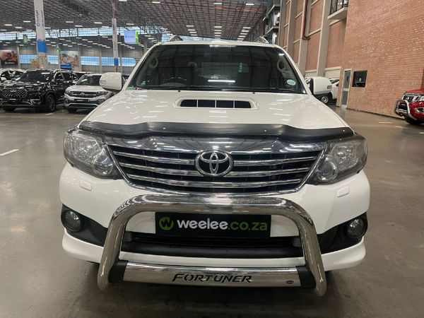 2011-Toyota-Fortuner-30-D-4D-Raised-Body image:7