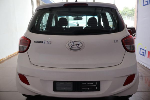 2015-Hyundai-Grand-i10-125-Motion image:5