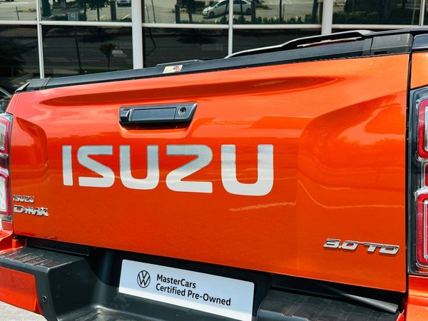 2023-Isuzu-D-Max-30-DDI-V-Cross-HR-4x4-Auto-Double-Cab image:14