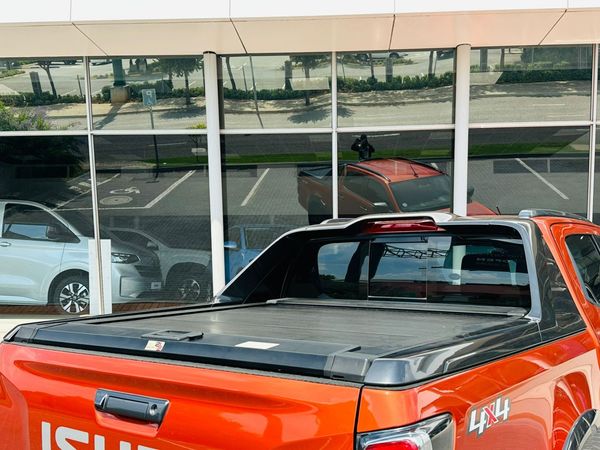 2023-Isuzu-D-Max-30-DDI-V-Cross-HR-4x4-Auto-Double-Cab image:15
