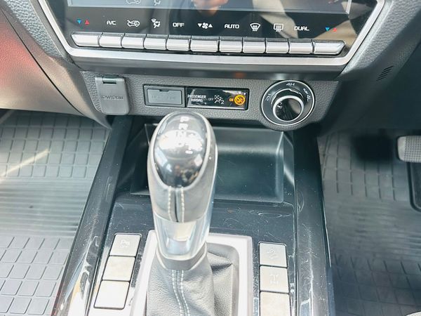 2023-Isuzu-D-Max-30-DDI-V-Cross-HR-4x4-Auto-Double-Cab image:17