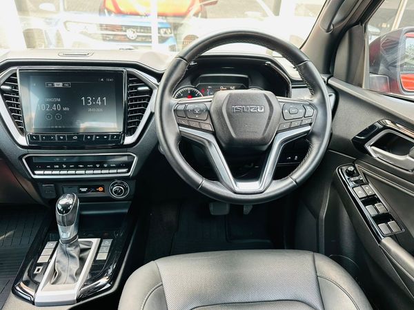 2023-Isuzu-D-Max-30-DDI-V-Cross-HR-4x4-Auto-Double-Cab image:19