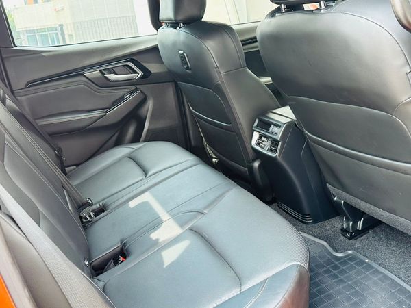 2023-Isuzu-D-Max-30-DDI-V-Cross-HR-4x4-Auto-Double-Cab image:22
