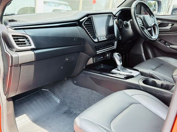 2023-Isuzu-D-Max-30-DDI-V-Cross-HR-4x4-Auto-Double-Cab image:23