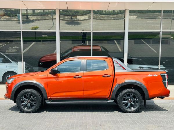2023-Isuzu-D-Max-30-DDI-V-Cross-HR-4x4-Auto-Double-Cab image:5