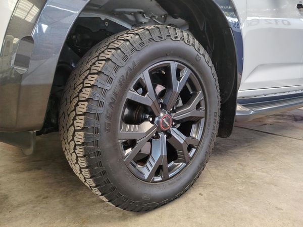 2022-Isuzu-D-Max-30-DDI-V-Cross-HR-4x4-Auto-Double-Cab image:9
