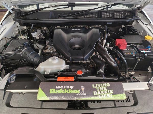 2022-Isuzu-D-Max-30-DDI-V-Cross-HR-4x4-Auto-Double-Cab image:19