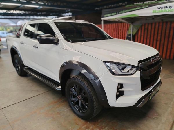 2022-Isuzu-D-Max-30-DDI-V-Cross-HR-4x4-Auto-Double-Cab image:3