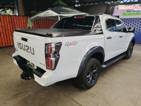 2022-Isuzu-D-Max-30-DDI-V-Cross-HR-4x4-Auto-Double-Cab image:5