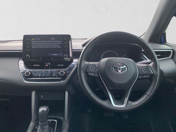 2022-Toyota-Corolla-Cross-18-XS image:9