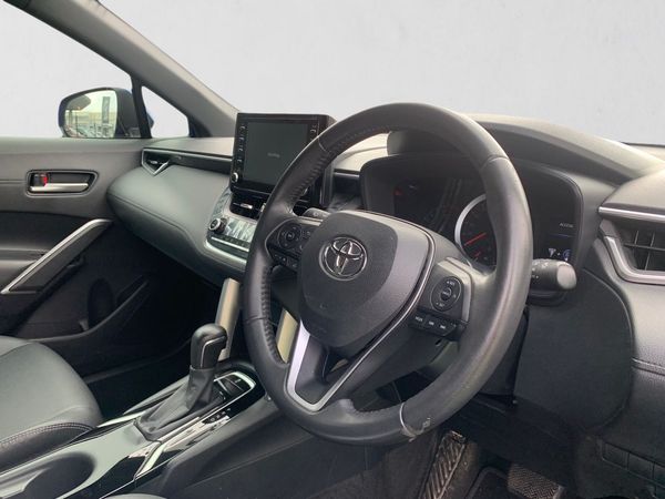 2022-Toyota-Corolla-Cross-18-XS image:10