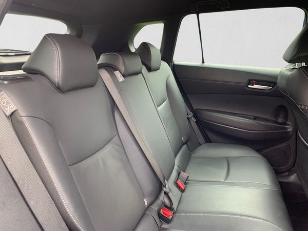 2022-Toyota-Corolla-Cross-18-XS image:14