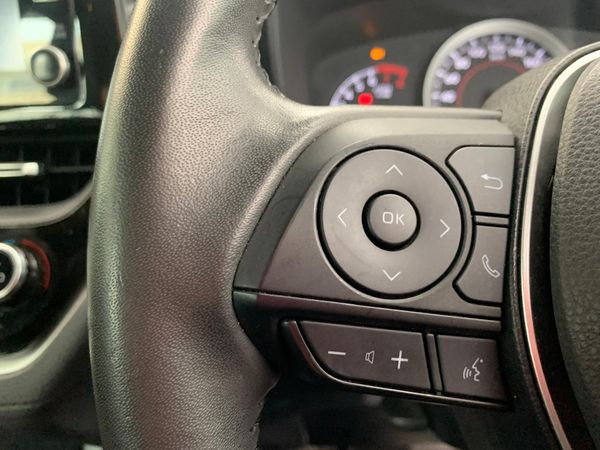 2022-Toyota-Corolla-Cross-18-XS image:17
