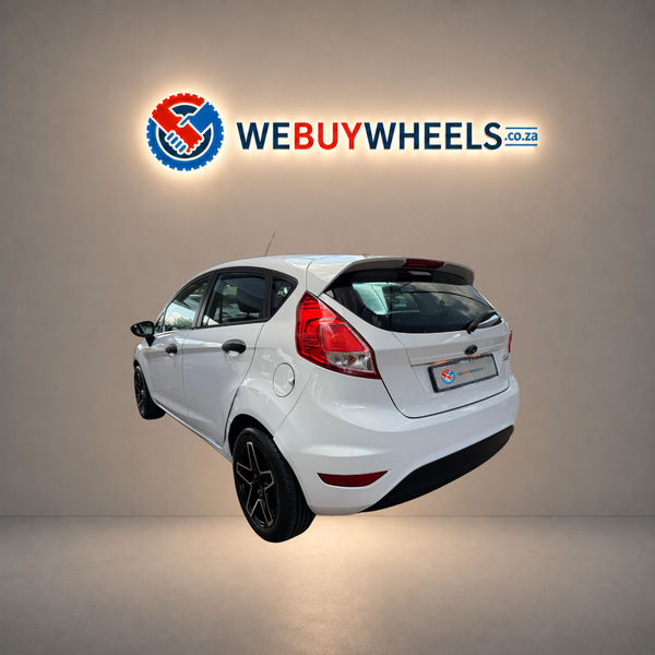 2018-Ford-Fiesta-15-TDCi-Ambiente-5-dr image:3