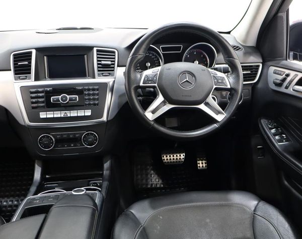 2014-Mercedes-Benz-ML-350-Bluetec image:11