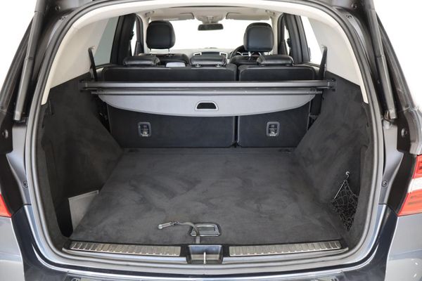 2014-Mercedes-Benz-ML-350-Bluetec image:16