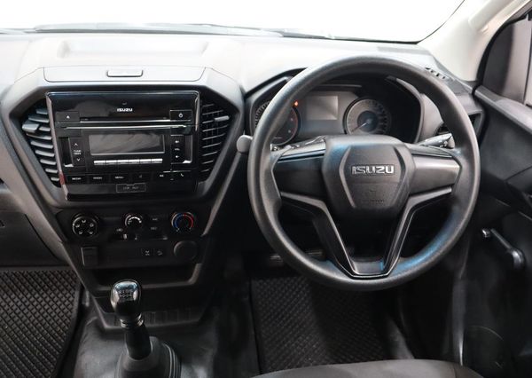 2022-Isuzu-D-Max-19-DDI-HR-Single-Cab image:13