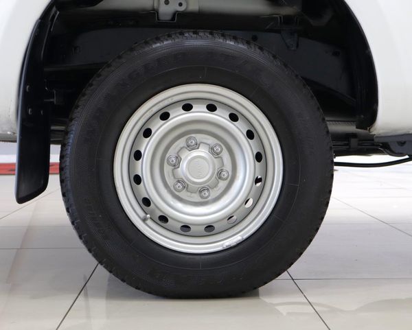 2022-Isuzu-D-Max-19-DDI-HR-Single-Cab image:7