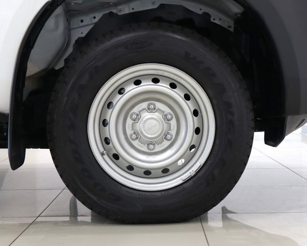 2022-Isuzu-D-Max-19-DDI-HR-Single-Cab image:8