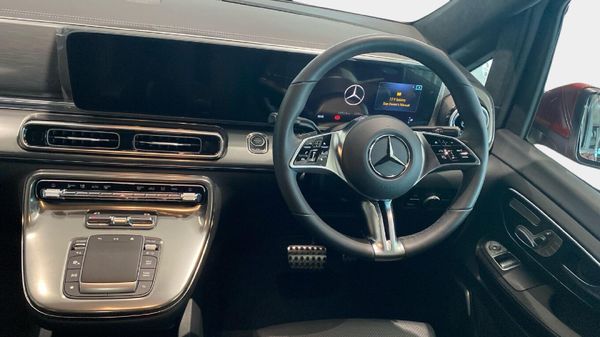 2026-Mercedes-Benz-V-Class-V300d-Exclusive image:10