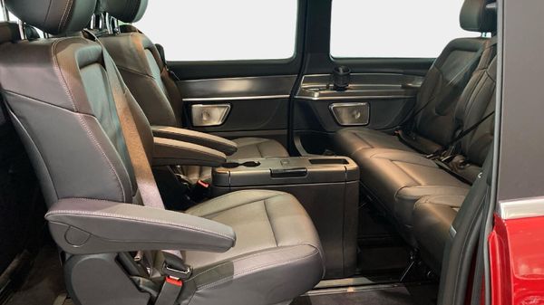 2026-Mercedes-Benz-V-Class-V300d-Exclusive image:13